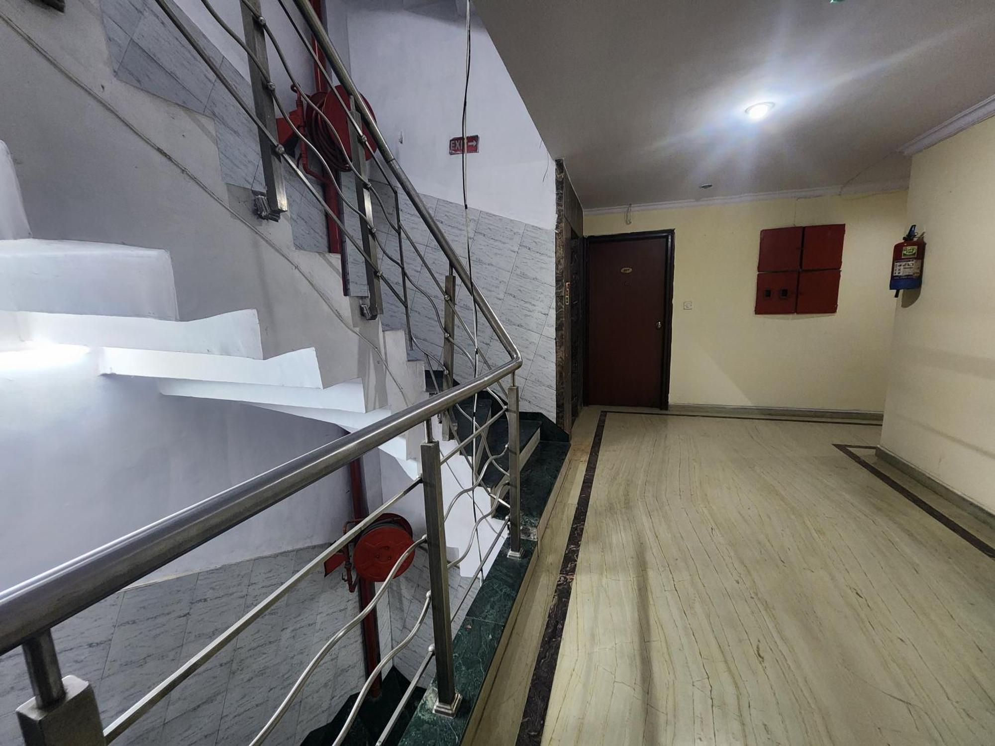 Hotel Mid Town Delhi  Buitenkant foto